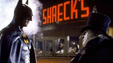 Michael Keaton regresa en una secuela más oscura y estilizada que profundiza en los conflictos de sus personajes.