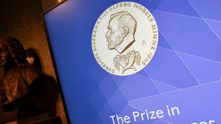 Robert Hall y Michael Woodford ganan el Nobel de Economía por nuevos modelos macroeconómicos.