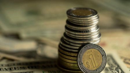 Mercados atentos a reportes financieros trimestrales; dólar seguirá arriba de los 18 pesos