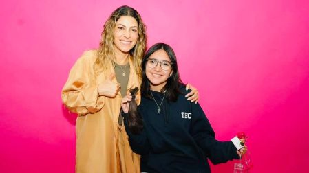 Con la donación de pelucas oncológicas por estudiantes del Tecnológico de Monterrey Campus Sonora, estamos celebrando la solidaridad, la empatía y el cariño hacia aquellas mujeres que hoy enfrentan padecimientos de cáncer de mama