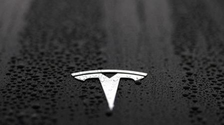 Elon Musk respalda fusión de Tesla y SpaceX; crearía un gigante de 3.5 billones de dólares.
