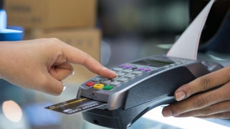 Moody’s reconoce que Ley de Economía Digital reducirá comisiones bancarias