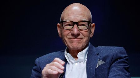 Patrick Stewart dio el salto del teatro al cine de Hollywood.