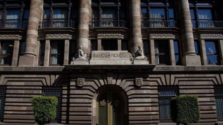 Banxico debe mantener tasa en 6.5% ante entorno complejo, advierte subgobernador
