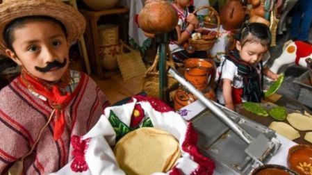 Por qué se visten a los niños de inditos en Corpus Christi