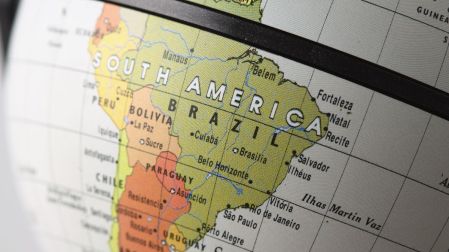 OCDE pide a Latinoamérica 'aprovechar' que el mundo necesita sus minerales críticos.