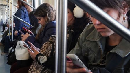 Primer trimestre 2026: 3.26 millones de usuarios de telefonía desconectados