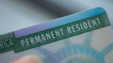 Ciudadanía en Estados Unidos: los casos en que la Green Card no exige esperar 5 años