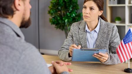 Ciudadanía en Estados Unidos: los casos en que la Green Card no exige esperar 5 años