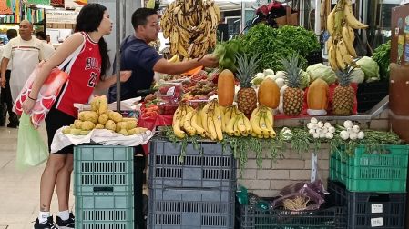 Consumo privado en México repunta 1.2% en marzo; gasto en hogares resurge
