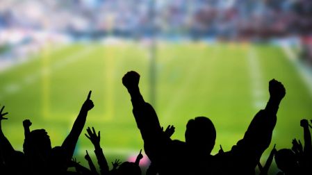 ¿Pueden multar a tu negocio por transmitir los partidos del Mundial 2026?