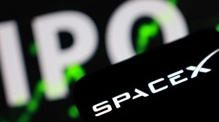 ¿Cómo invertir en SpaceX desde México antes de su salida a bolsa?