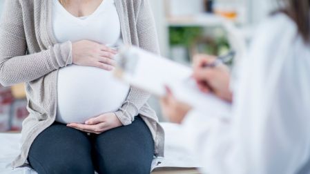 Salud mental perinatal: ¿Por qué las mamás no deben vivir su embarazo solas?