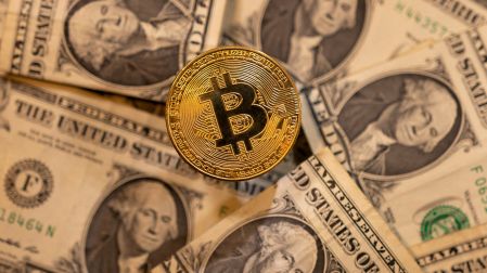 Bitcoin cae por debajo de los 60 mil dólares, ¿por qué?
