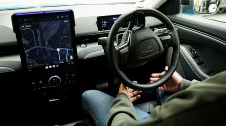 ¿Por qué Uber apresura la entrada de sus primeros robotaxis en Londres?