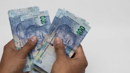 Más que fútbol: ¿Los salarios son mejores en Sudáfrica que en México?