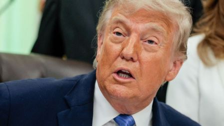 Trump afirma que podría no renovar el T-MEC: 'No necesitamos nada de México y Canadá’.
