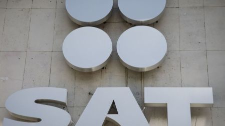 ¿Existe un monto límite de dinero que puedes tener en tu tarjeta de débito? SAT aclara.