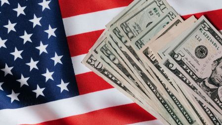 Mercado de bonos del Tesoro de EU vuelve a repuntar; Fed manda mensaje