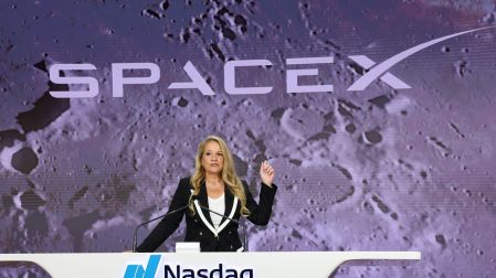 Debut SpaceX: Supera los 2 bdd de valor de mercado y acciones suben un 23%
