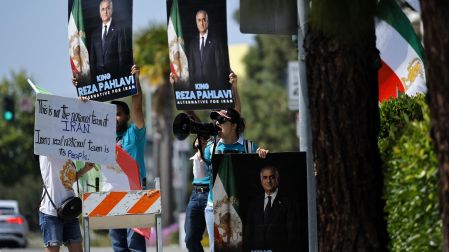 Las protestas alrededor de la Selección de Irán en California.