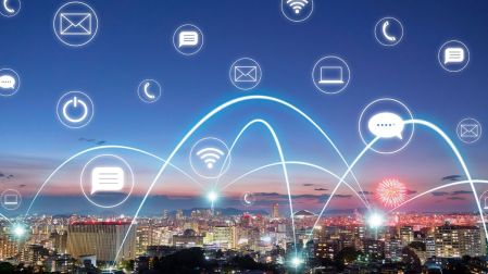 Internet impacta a IEPS telecom; ingresos caen 6.7%.
