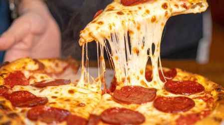 Pizza Hut a la venta: Yum Brands se deshace de las pizzas por 2,700 millones de dólares