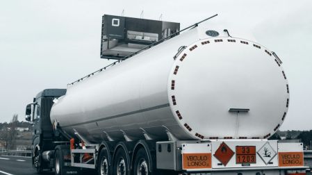 Tecnología reduce hasta 15% los siniestros y mejora el uso de combustible en el transporte de carga.