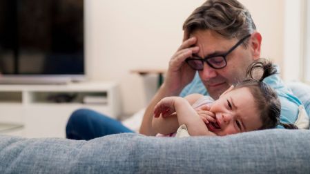 ¿Cómo manejar los berrinches de un niño de 2 años? Esto recomiendan los especialistas