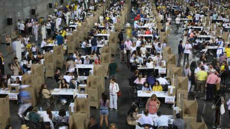 La autoridad electoral espera tener resultados pocas horas después del cierre de las urnas.