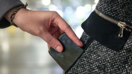 Revoult presenta funciones para proteger cuentas bancarias en caso de robo de celular