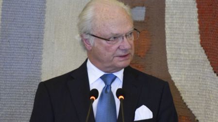 Suecia eliminó el estatus oficial de varios nietos del rey para reducir el tamaño de la Casa Real.