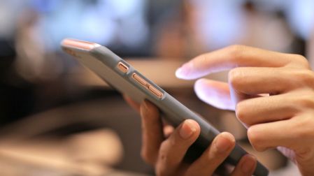 Trump impondrá arancel del 100% a países que cobren impuestos a servicios digitales de EU