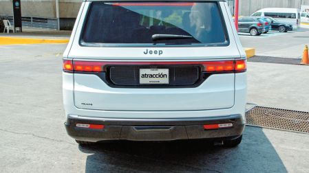 Jeep Grand Wagoneer L