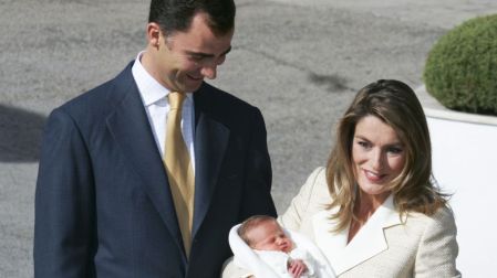 La proclamación de Felipe VI en 2014 convirtió a Letizia en reina consorte y marcó el inicio de una nueva etapa para la monarquía española.