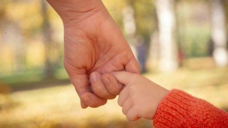 ¿Qué es la parentificación y cómo sanar la relación con tus padres?
