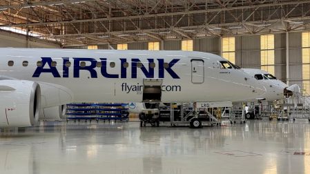 Oficialmente Embraer se queda con 100% de EZ Air México
