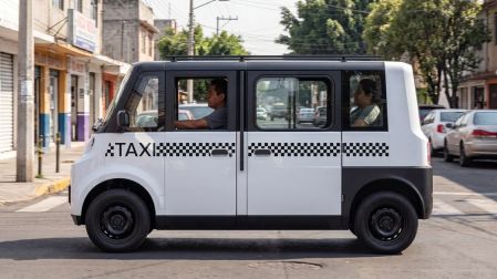 El modelo también puede ser usado como medio de transporte.