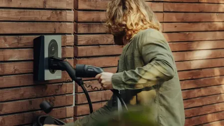 Cargador auto eléctrico