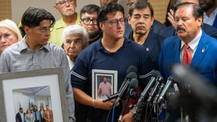 Lejos del perfil de peligro reportado por el DHS, su familia describió a Lorenzo Salgado Araujo como un contratista dedicado a la construcción de viviendas.