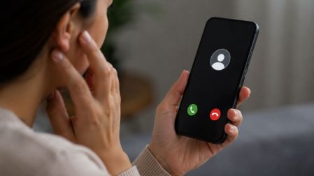Los fraudes telefónicos utilizan cada vez más técnicas de ingeniería social para engañar a las personas.