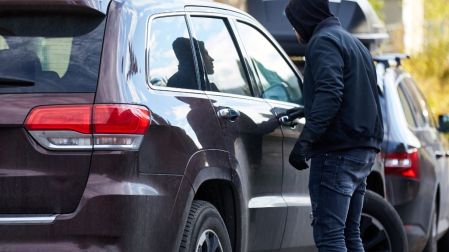 Robo de autos cae de 60 mil a 50 mil unidades, su nivel más bajo en 15 años.