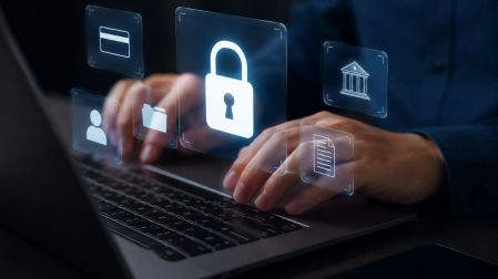 Expertos recomiendan evitar compartir contraseñas, documentos oficiales y datos bancarios al usar herramientas de inteligencia artificial.