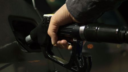 Topan en 27 pesos el precio del diésel en 83% de las gasolineras.