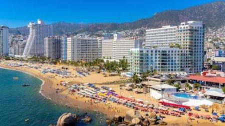 México atrae más turistas, pero gastan menos, revela Gemes.