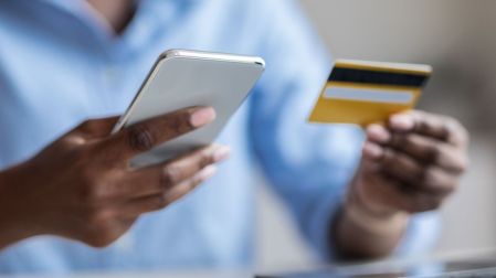 ¿Hiciste una transferencia bancaria por error? Así puedes recuperar tu dinero.