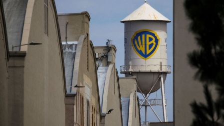 Paramount pausa su fusión con Warner Bros hasta 2027: estas son las razones.
