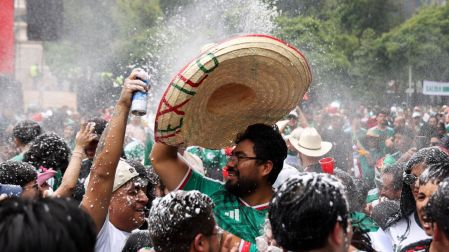 Resaca futbolera: Mundial aportará apenas 0.1% al PIB de México: Moody’s.