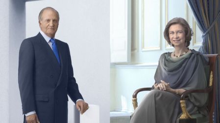Aunque Juan Carlos I y la reina Sofía conservan sus títulos honoríficos, actualmente desempeñan papeles muy distintos dentro de la monarquía.