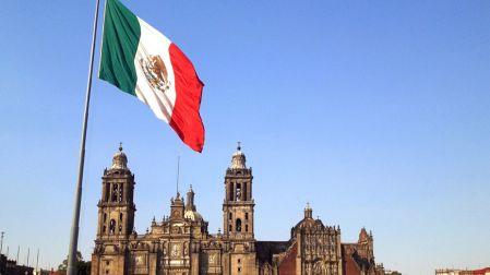 México tiene fortalezas para mantener el grado de inversión: Fitch